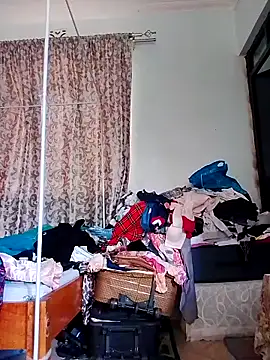 LOVELY-2BERRY online show from January 7, 2026, 8:41 am