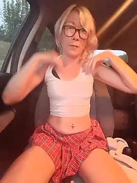 Timide girl2 online show from July 12, 2026, 4:02 am