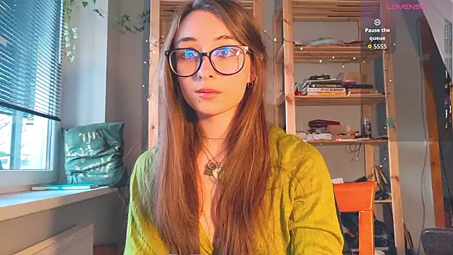 Snapshot of monlight__dana chatting on March 7, 2026, 4:01 pm monlight dana online show from March 7, 2026, 4:01 pm