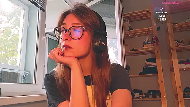 Snapshot of monlight__dana chatting on August 7, 2026, 2:56 pm monlight dana online show from August 7, 2026, 2:56 pm