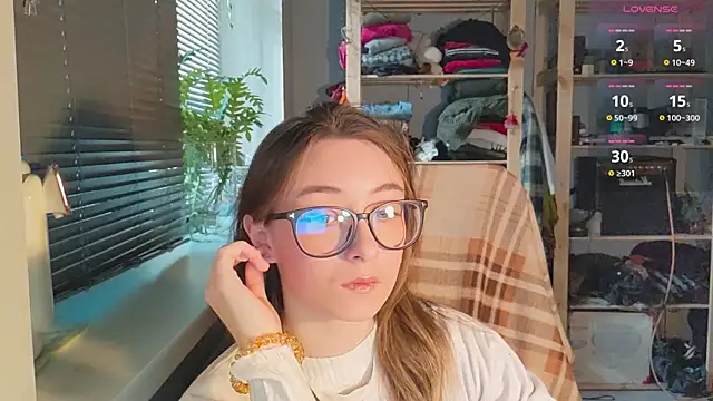 monlight  dana online show from March 17, 2025, 1:29 pm