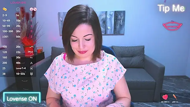 Emily Midlton online show from September 19, 2025, 6:39 am