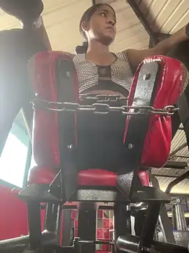 Berry Bans online show from December 5, 2025, 5:33 pm