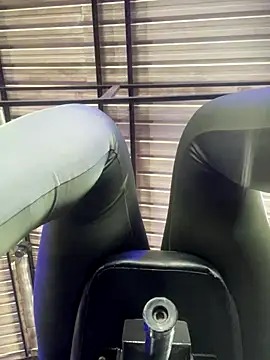 Berry Bans online show from November 20, 2025, 5:24 pm