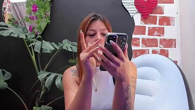 Snapshot of Charlotte_Ice1 chatting on June 24, 2026, 3:43 pm Charlotte Ice1 online show from June 24, 2026, 3:43 pm