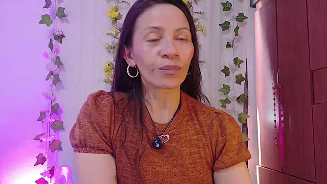 Snapshot of cattaleya1476 chatting on July 28, 2026, 6:20 pm cattaleya1476 online show from July 28, 2026, 6:20 pm