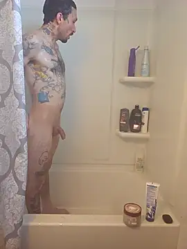 hungandtatted666 online show from October 22, 2025, 4:06 pm