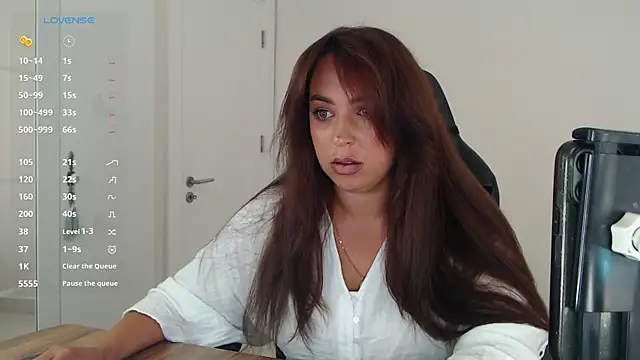  Just a queen 3 online show from July 3, 2026, 11:39 am