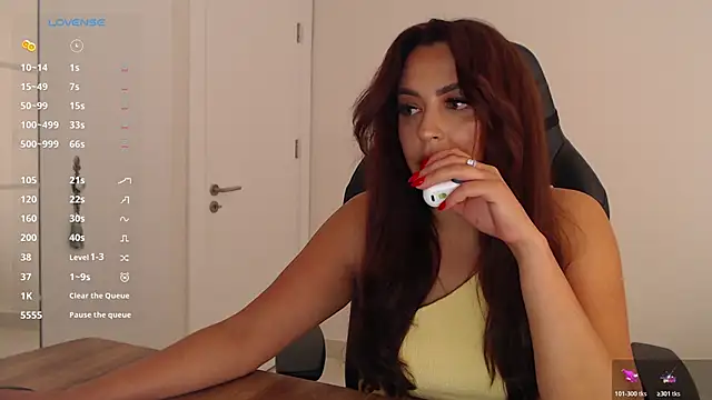  Just a queen 3 online show from June 5, 2026, 5:07 pm