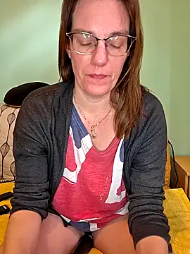 SpiceLea online show from February 3, 2026, 1:16 pm