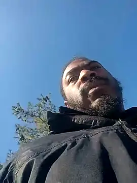 MRHANDSOME3800 online show from February 5, 2026, 5:20 pm