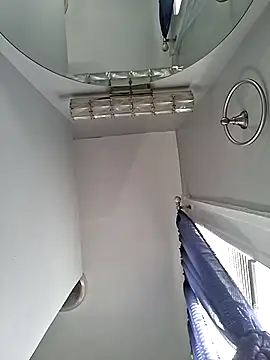 MRHANDSOME3800 online show from November 17, 2025, 2:32 pm