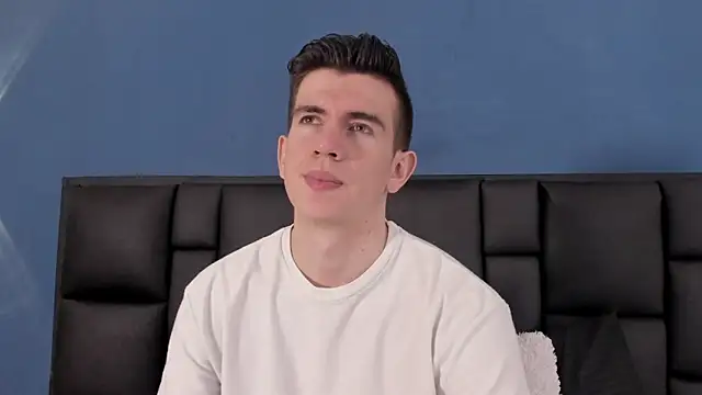 MikaelSlow online show from September 28, 2025, 10:50 pm