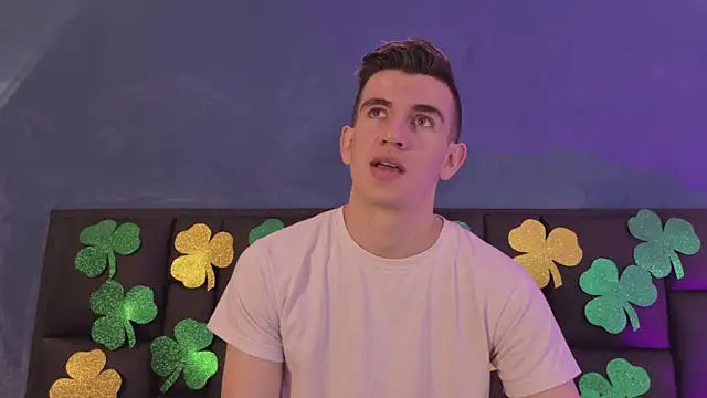 MikaelSlow online show from March 17, 2026, 3:31 am