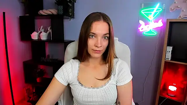 kenzie x online show from September 9, 2025, 6:34 am