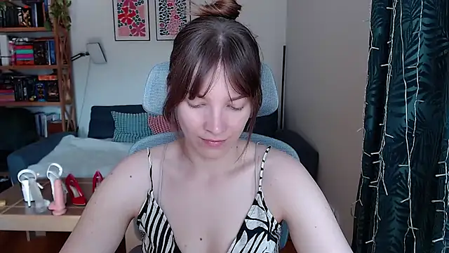 kenzie x online show from June 25, 2026, 6:40 am