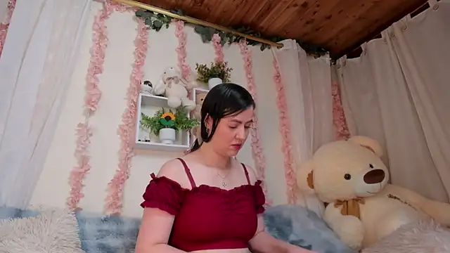 Idara and Edahi01 online show from March 14, 2026, 7:53 pm