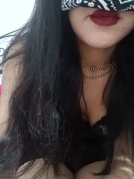 Fatina111 online show from May 5, 2026, 2:36 am