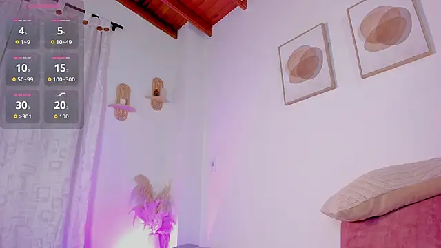 Mia 222 online show from November 5, 2025, 10:40 am