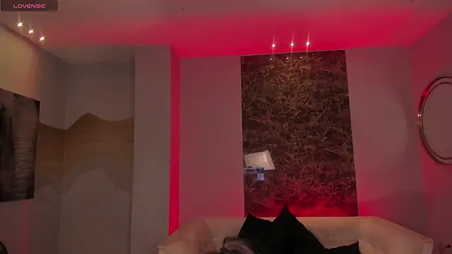 DonnaStonne online show from March 9, 2025, 1:56 am