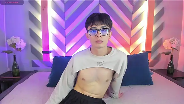 cherryy boy online show from February 8, 2025, 6:22 pm