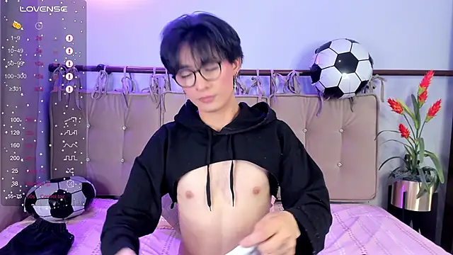 Snapshot of cherryy_boy chatting on June 27, 2026, 10:05 pm cherryy boy online show from June 27, 2026, 10:05 pm