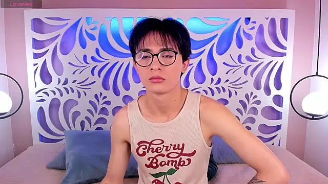 cherryy boy online show from May 9, 2026, 8:12 pm