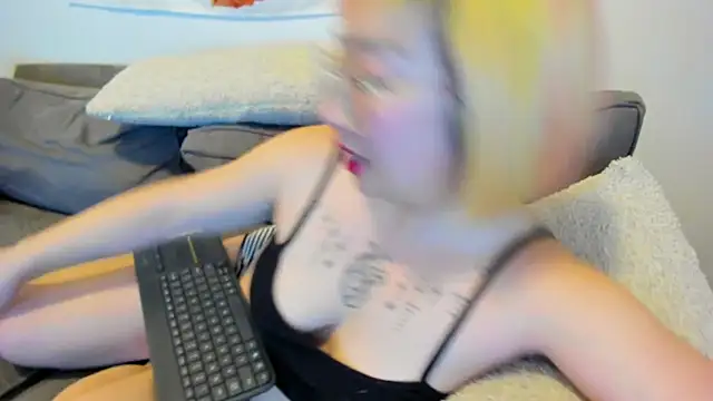 luxgray online show from January 25, 2025, 2:58 am