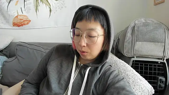 luxgray online show from December 21, 2025, 5:47 pm