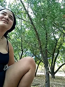 Liancy online show from October 8, 2025, 7:47 pm