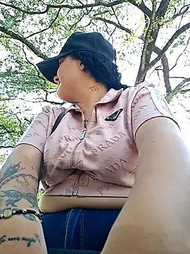 Liancy online show from October 2, 2025, 8:12 pm