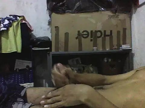 Snapshot of Leopardogonza chatting on July 7, 2026, 10:13 pm Leopardogonza online show from July 7, 2026, 10:13 pm