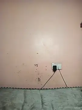 Snapshot of sweet_rozie chatting on March 22, 2026, 1:34 pm sweet rozie online show from March 22, 2026, 1:34 pm