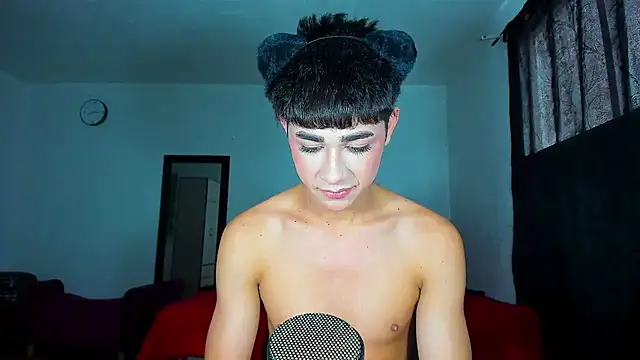 DavidfullOFlove online show from February 24, 2025, 6:04 pm