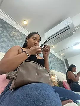 NaiomyLanes online show from March 26, 2026, 12:03 pm