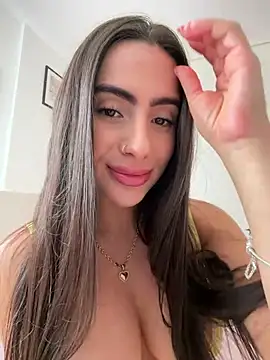 ValeryR  online show from March 19, 2026, 9:37 pm