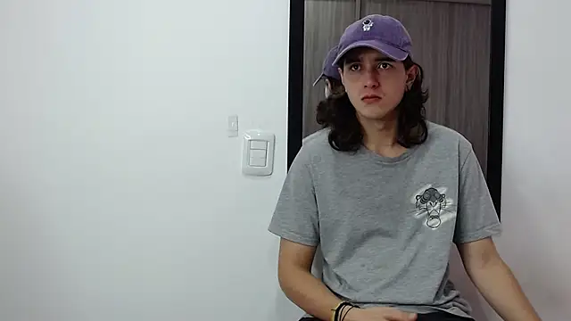 alex connorr online show from February 14, 2025, 8:37 pm