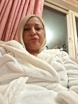Snapshot of cutecatXXX chatting on June 2, 2026, 9:59 pm cutecatXXX online show from June 2, 2026, 9:59 pm