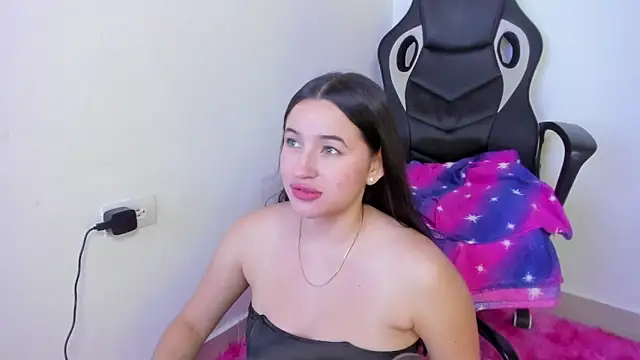 Sophie spencer1 online show from December 2, 2025, 3:41 am