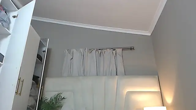 naughtyblackdolie online show from September 24, 2025, 3:02 am