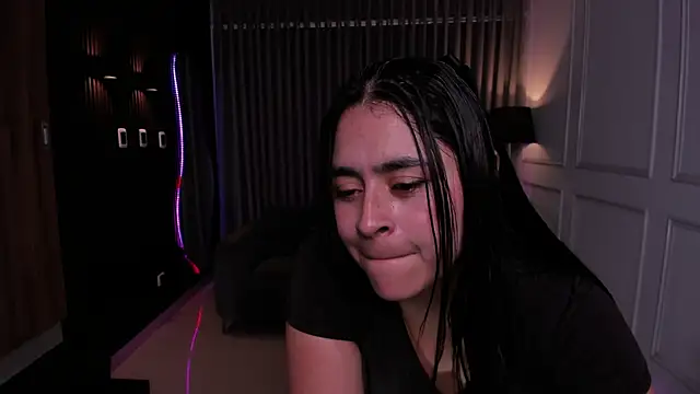 Anna parkker  online show from November 21, 2025, 7:24 pm