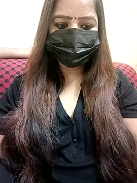 Snapshot of bellaqueen92 chatting on December 30, 2024, 1:36 pm bellaqueen92 online show from December 30, 2024, 1:36 pm