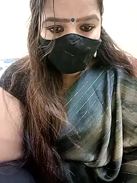 Snapshot of bellaqueen92 chatting on December 18, 2024, 6:03 pm bellaqueen92 online show from December 18, 2024, 6:03 pm