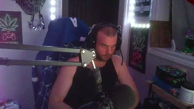 Snapshot of GeneralXMillyX chatting on November 3, 2025, 5:34 am GeneralXMillyX online show from November 3, 2025, 5:34 am