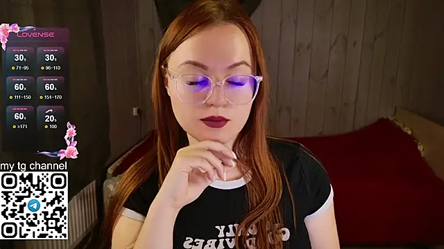 Lila Pitt online show from January 5, 2025, 8:52 pm