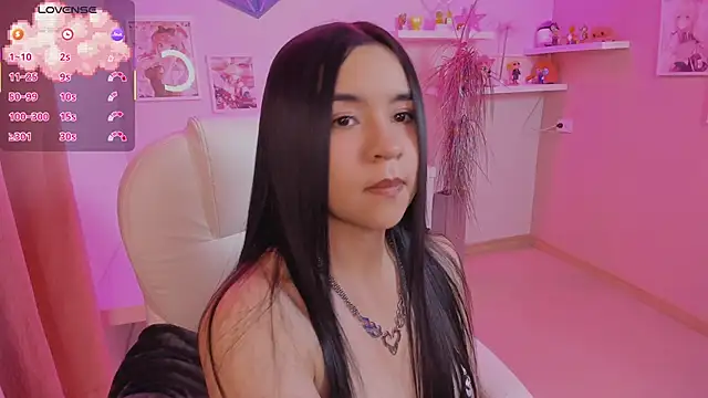 Hanna  Becker  online show from September 16, 2025, 3:18 am