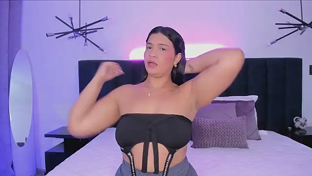 Snapshot of alaia7h chatting on March 2, 2026, 7:43 pm alaia7h online show from March 2, 2026, 7:43 pm