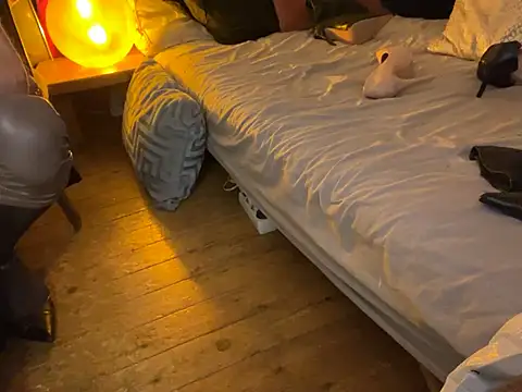 alexheels boots online show from January 9, 2025, 2:43 am