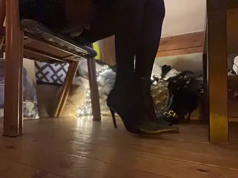 alexheels boots online show from March 12, 2026, 3:34 am