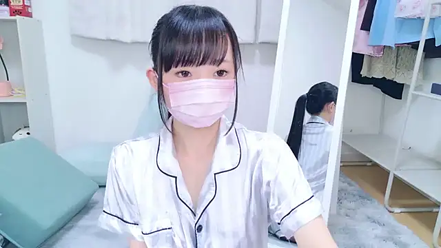 86 haru online show from March 20, 2025, 2:42 pm